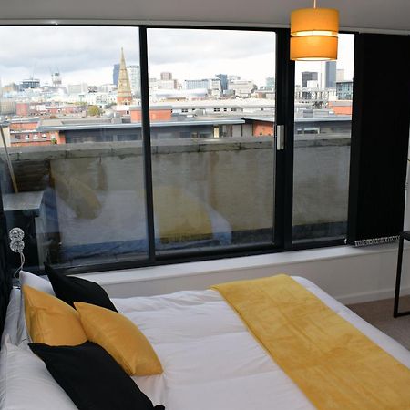 Penthouse - Amazing City Skyline Views - Balcony - Free Extra 2 Hours - Free Parking - Utilita Arena - Bullring Shopping - New St Station- Super King Size Bed Birmingham Eksteriør billede