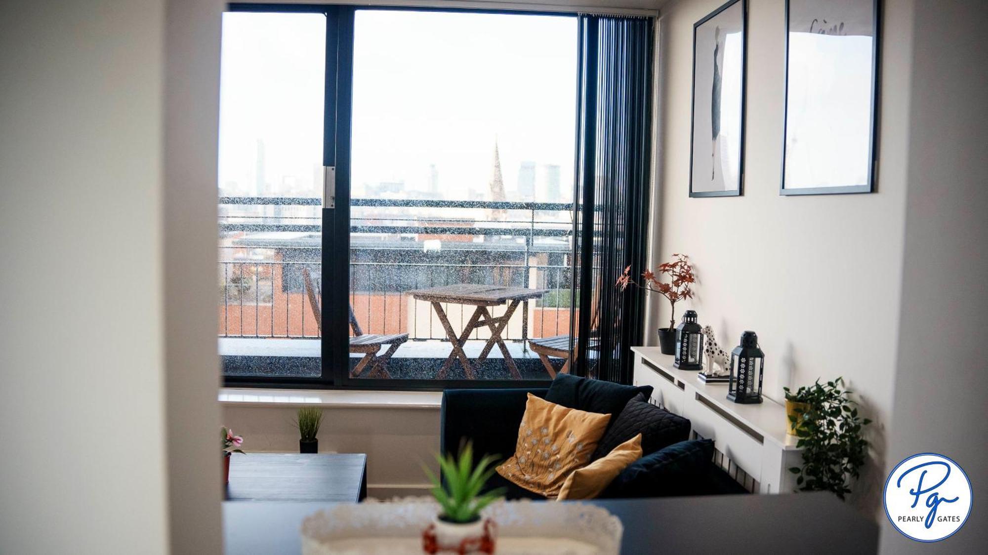 Penthouse - Amazing City Skyline Views - Balcony - Free Extra 2 Hours - Free Parking - Utilita Arena - Bullring Shopping - New St Station- Super King Size Bed Birmingham Eksteriør billede